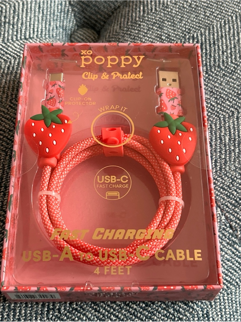 XO Poppy Clip And Protect Strawberry USB-A To USB-C Cable 4 Feet Fast Charge NIB